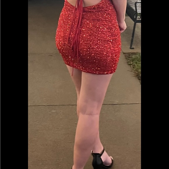 Used like new size 0 La Pemme formal dress - Picture 2 of 3